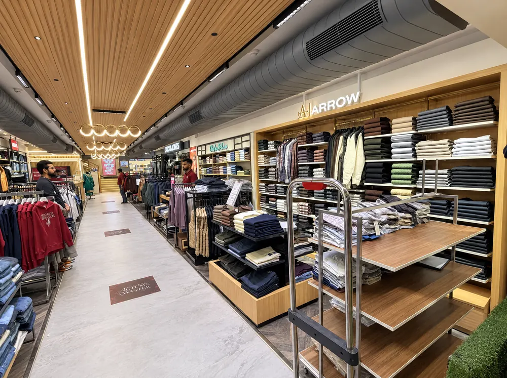 Main aisle Arrow side, Wardrobe Mall Road, Amritsar