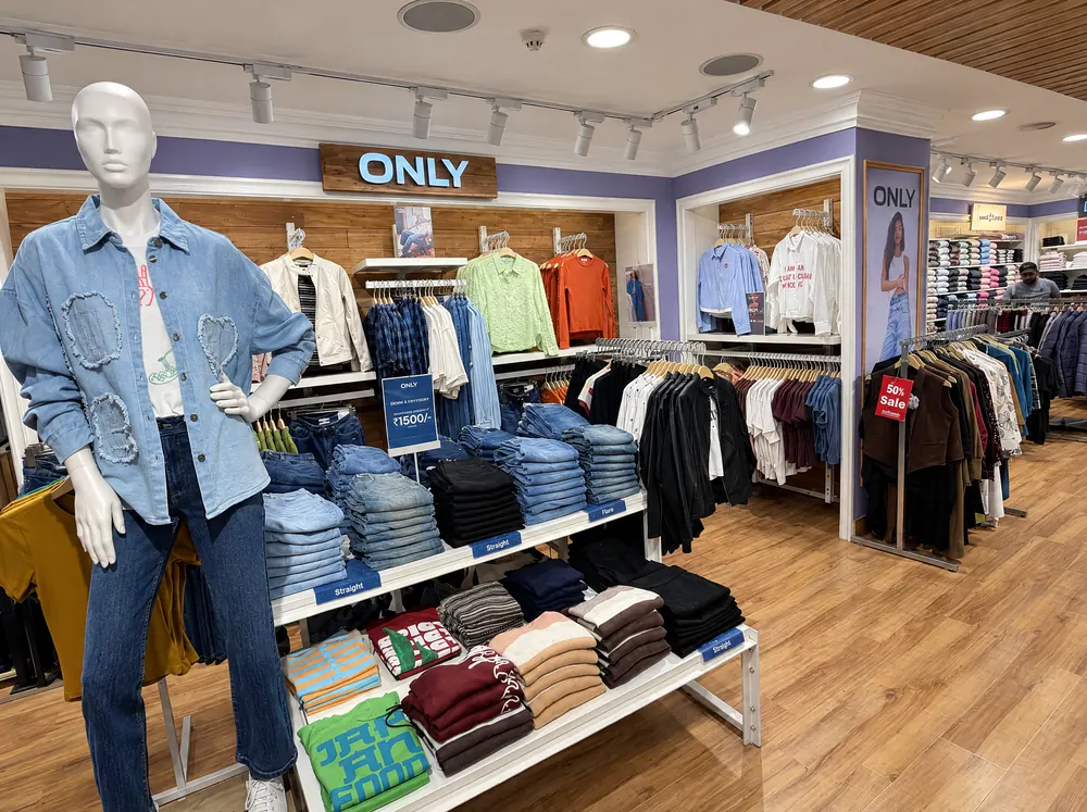 ONLY wall mannequin, Wardrobe Mall Road, Amritsar