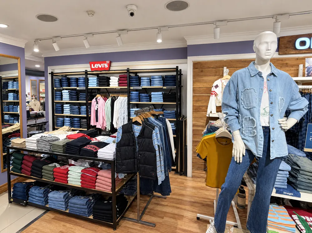 Levi's and ONLY mannequin, Wardrobe Mall Road, Amritsar